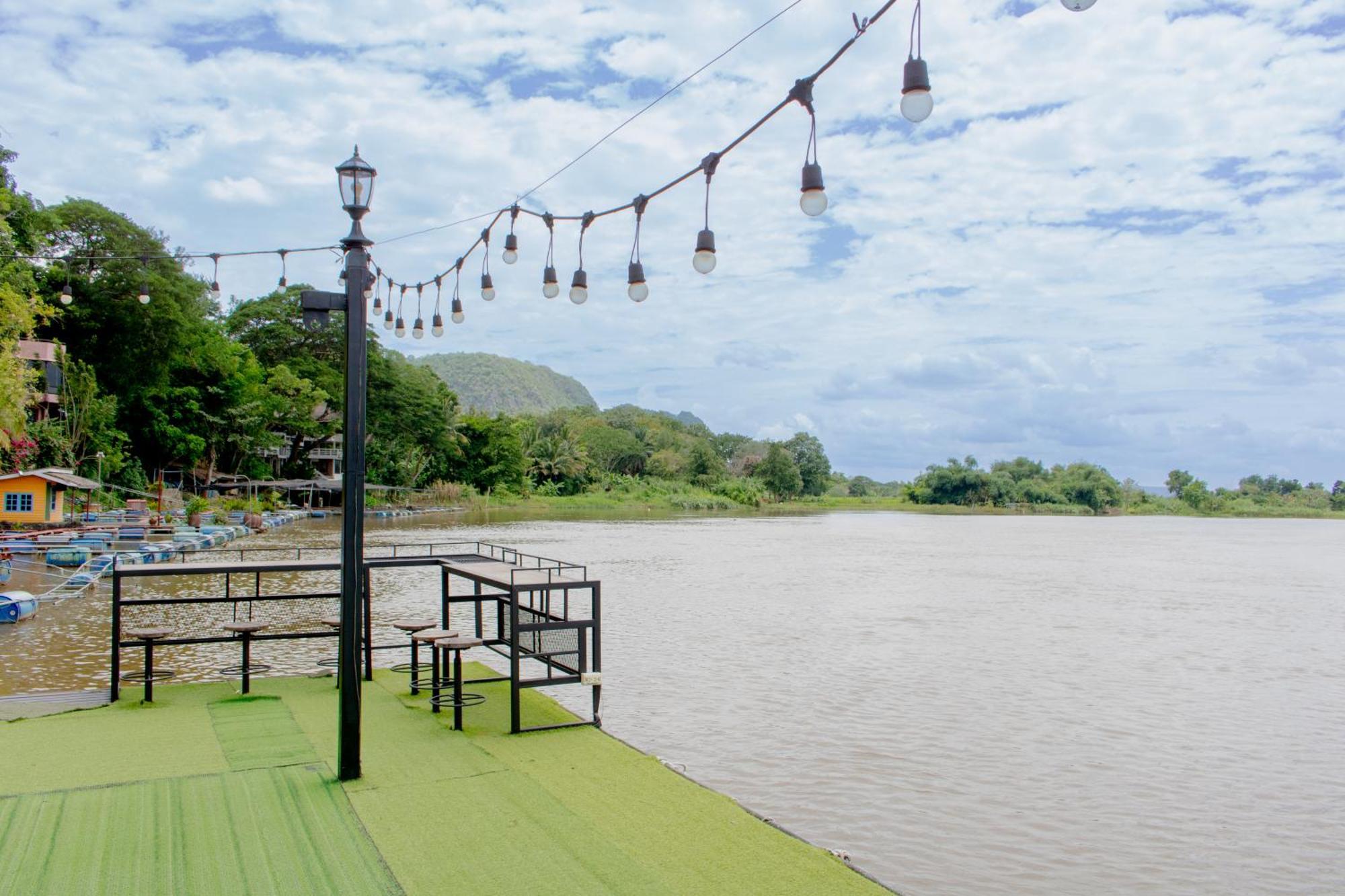 Namsai Resort Kanchanaburi City Exteriör bild