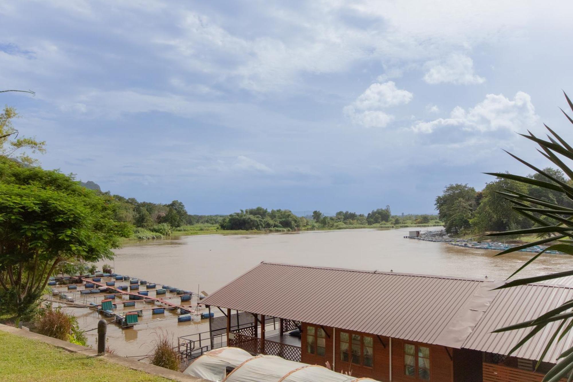 Namsai Resort Kanchanaburi City Exteriör bild
