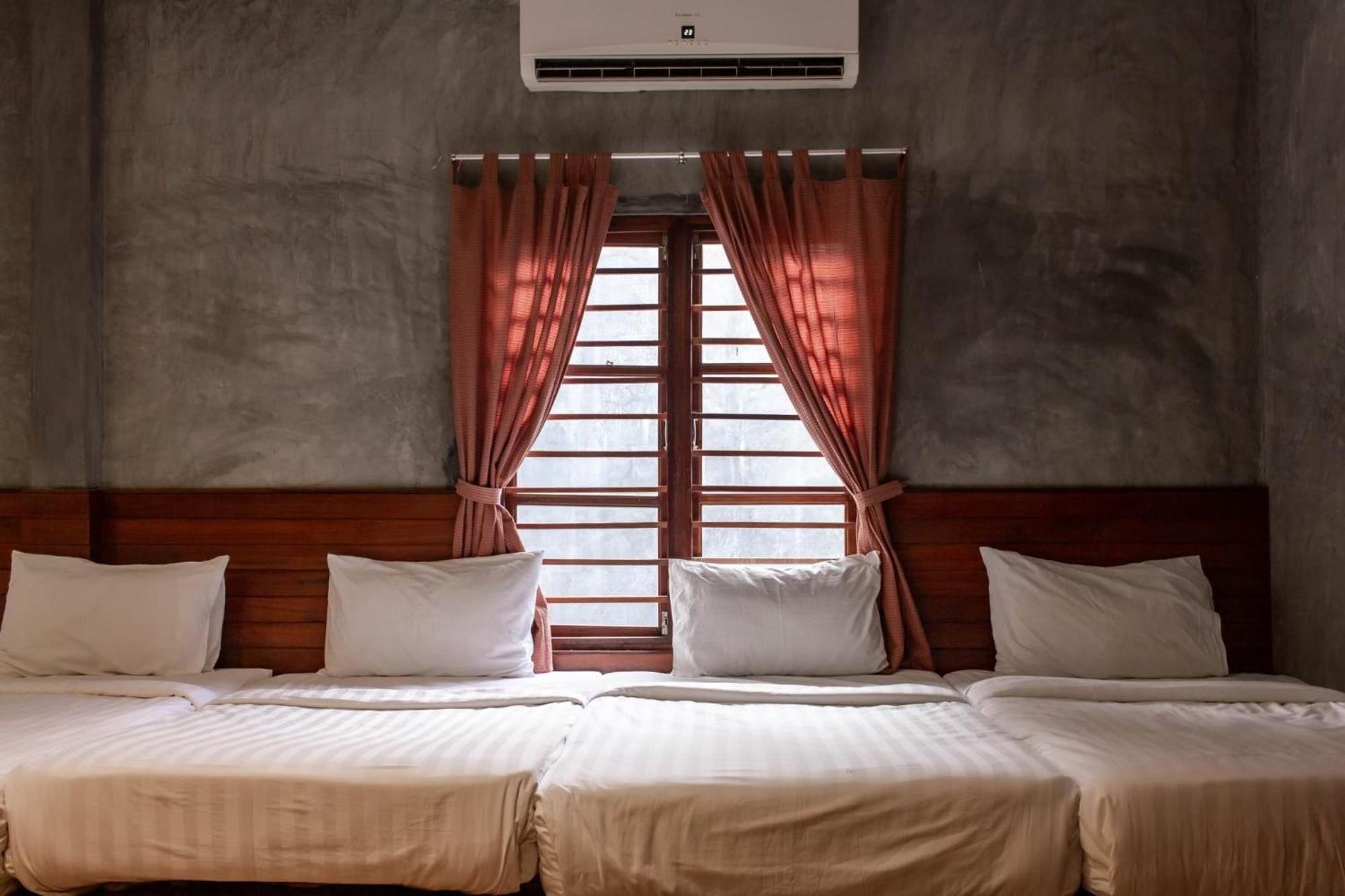 Namsai Resort Kanchanaburi City Rum bild