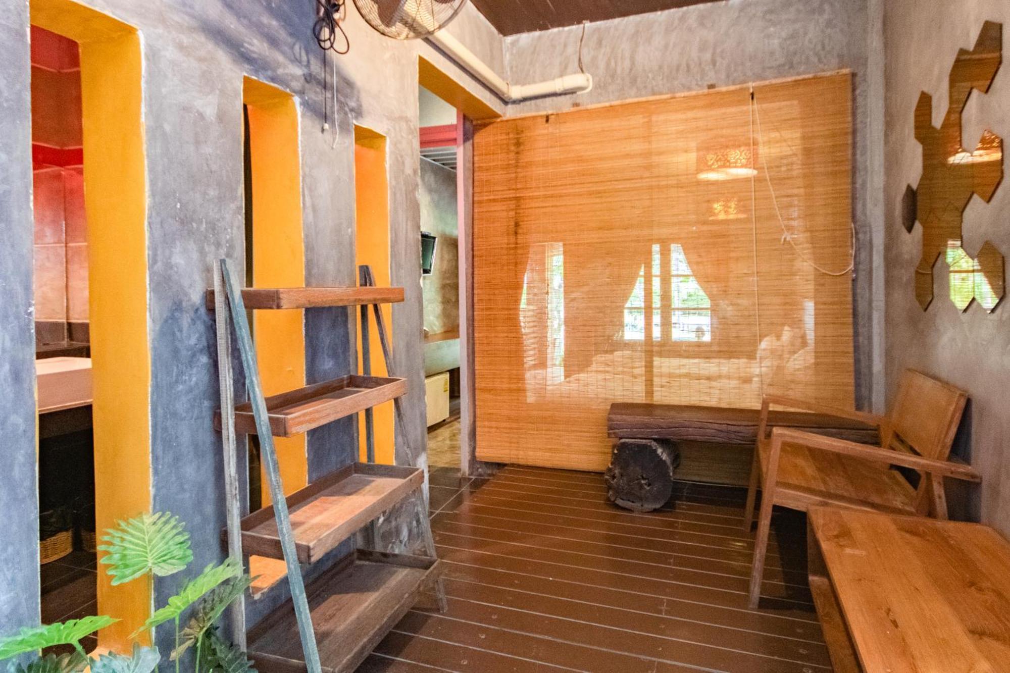 Namsai Resort Kanchanaburi City Rum bild